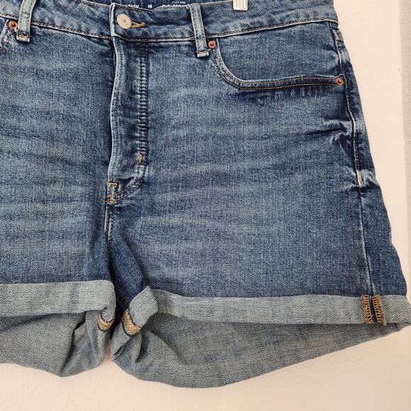 Old Navy High Rise OG Straight Rolled Hem Denim Shorts Blue Size 16 - Picture 3 of 8